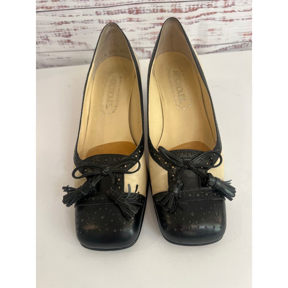 Aerosoles Suitn Tie high heel tassel
pumps cream black size 7 1/2 - Picture 2 of 14